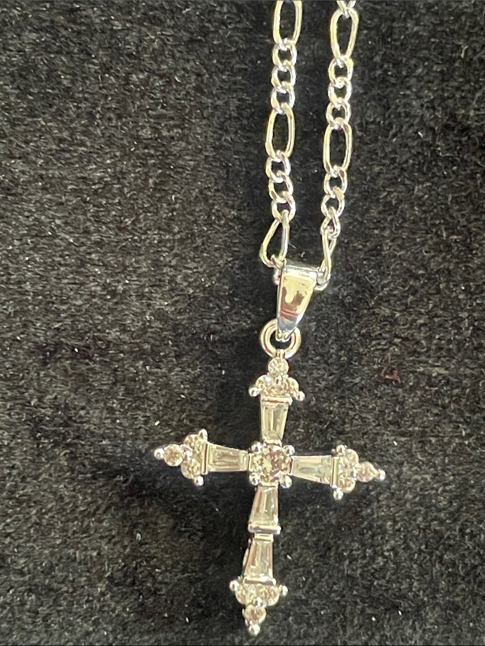 Silver tone! Cross Pendant Necklace - Clear Crystal Accent NEW!